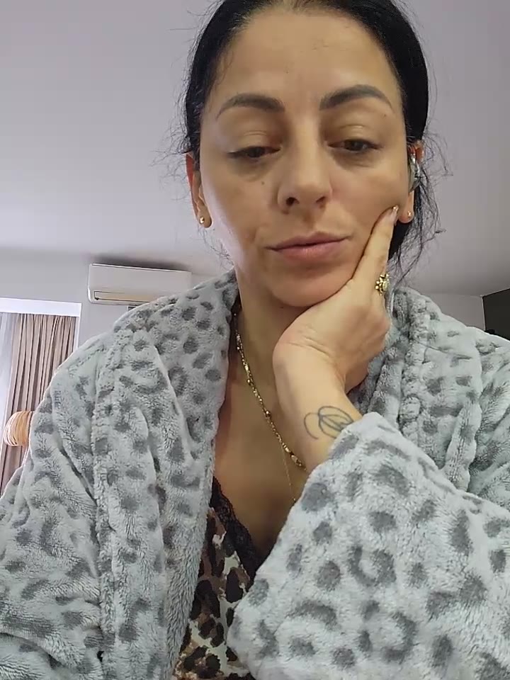 Bruneta_Sexy23