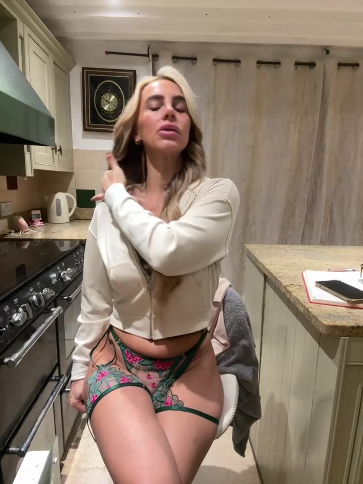 Bellagreenxo, 23 Oct 2026