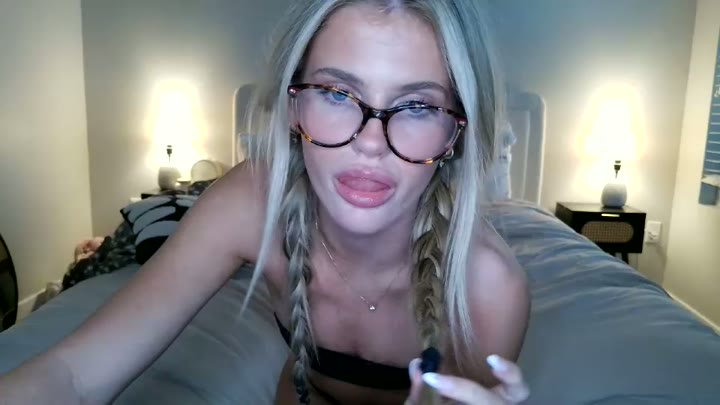 Blondemmax, 28 Oct 2026