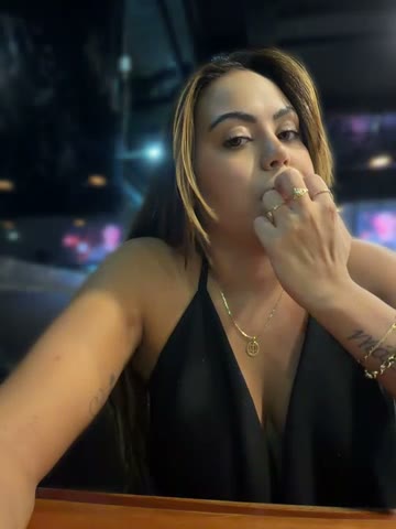 Lariihotwife