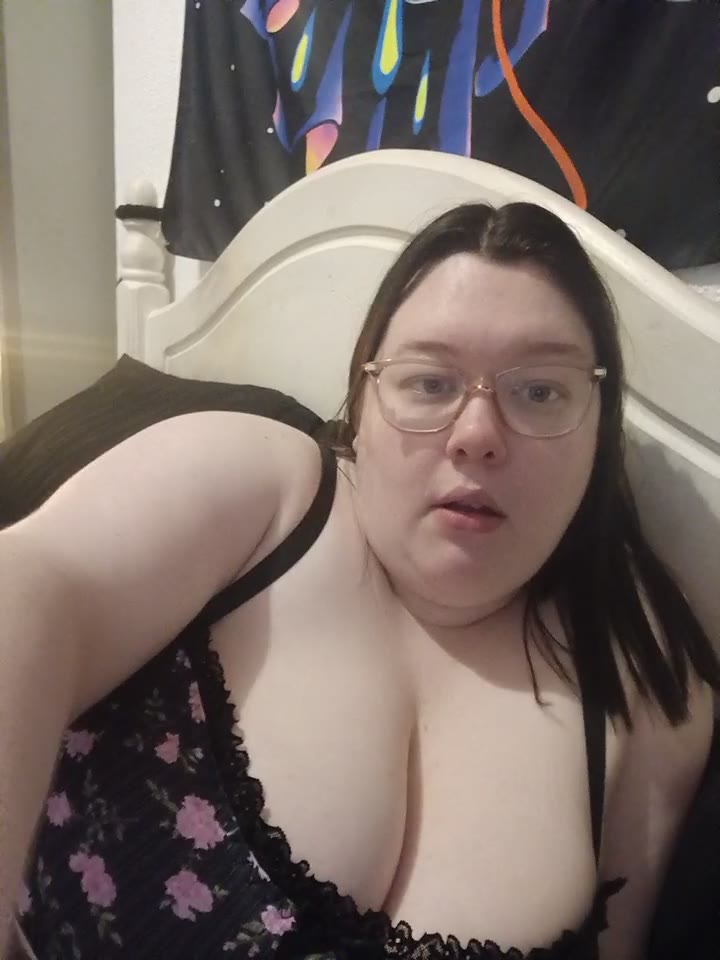 Sexycurvyemilyy, 30 Oct 2026