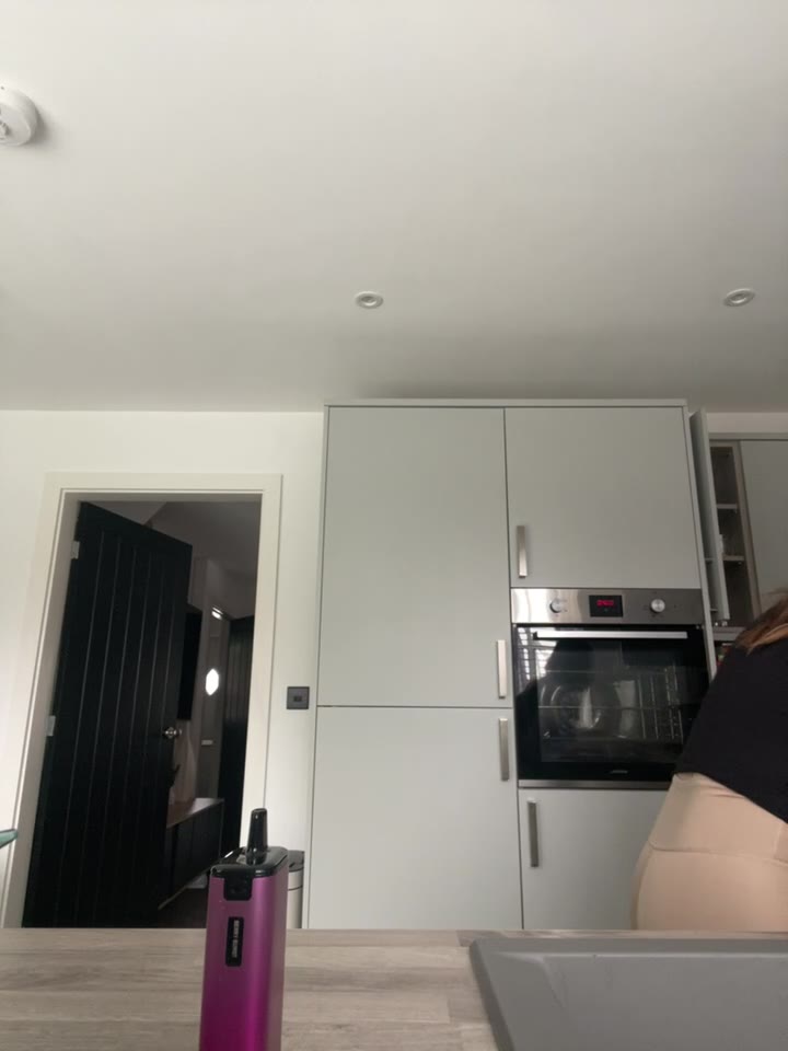 Brunette Milf Mayax, 22 Oct 2026