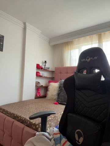 Charlotte_Stevenss_, 27 Oct 2026