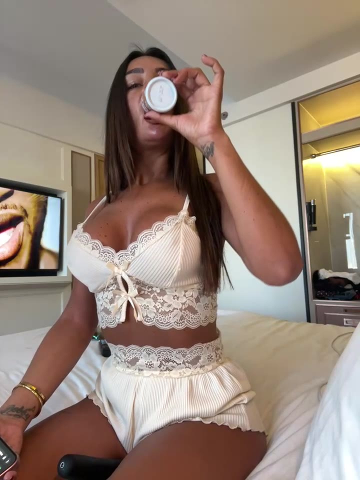 Sensationalselina