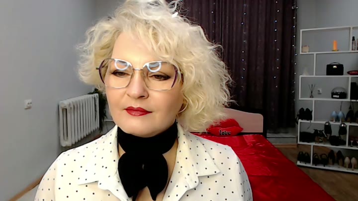 Blondebrilliant7