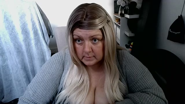 Blonde Exclusive, 25 Oct 2026
